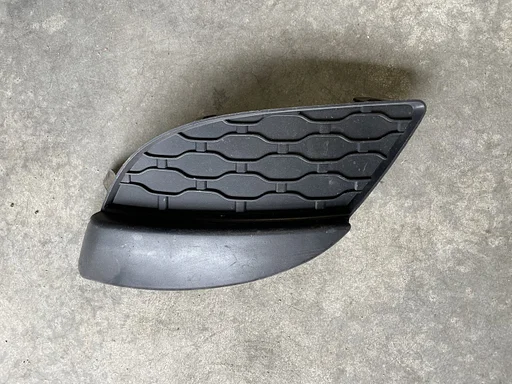Renault twingo voorbumper rooster grill links n1361