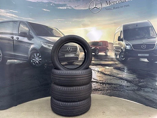 Zomerbanden Demo 235/50R19 Bridgestone T005 99W MO €110 p/s (#512)