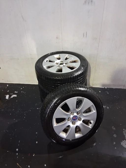 Te koop: saab 9-5 velgen set + winterbanden