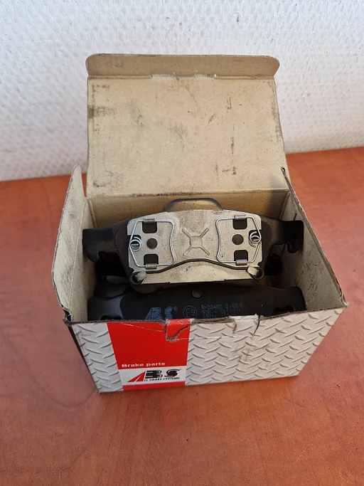 A.B.S. 37216 Remblokken