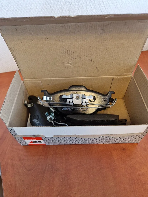 A.B.S. 37065 Remblokken