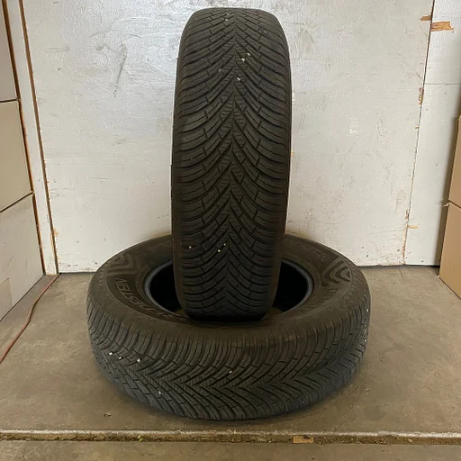 215-70-16 100H Vredestein Quatrac - Set 30.17