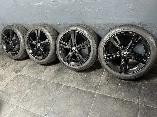 5-6mm! Originele Audi Q3 83A Ramus 19 inch zwarte velgen 5x112 AllSeasonBanden 245/45R19 Goodyear