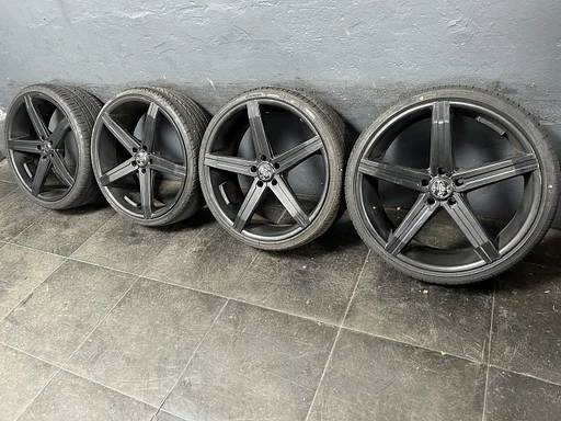 7-8mm! VW Transporter T5 T6 T7 BMW X5 X6 Versante VE228 22 inch zwarte velgen 5x120 zomerbanden 245/30ZR22