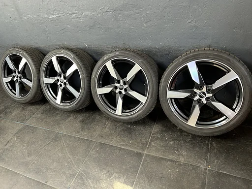 6-7mm! Originele Audi Q3 83A 20 inch Audi Sport Polygon zwarte velgen 5x112 zomerbanden 255/40R20 Hankook