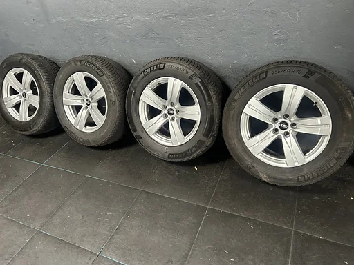 7-8mm! Originele Audi Q7 4M 18 inch velgen 5x112 winterbanden 255/60R18 Michelin