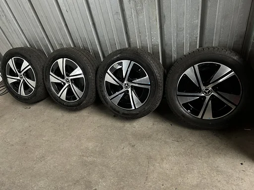 Nieuwe originele Mercedes Vito V-klasse EQV Facelift 2024 W447 17 inch zwarte velgen 5x112 TPMS zomerbanden 225/55R17C Dunlop