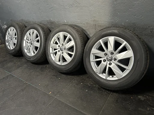 Nieuwe originele VW Caddy 2K7 Vienna 16 inch velgen 5x112 zomerbanden 205/60R16 Giti
