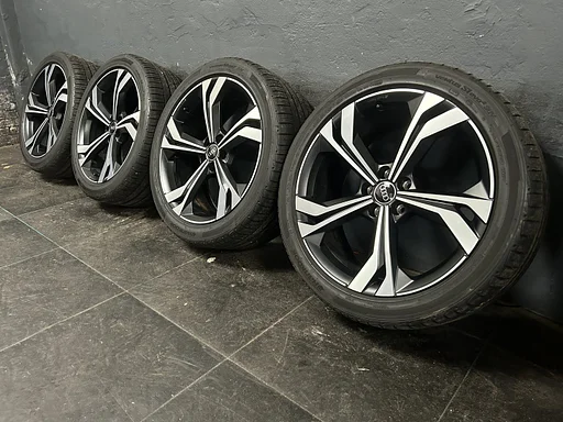 6.5mm! Originele Audi Q3 SQ3 RSQ3 F3 83A Audi sport 20 inch zwarte velgen 5x112 zomerbanden 255/40R20 Hankook