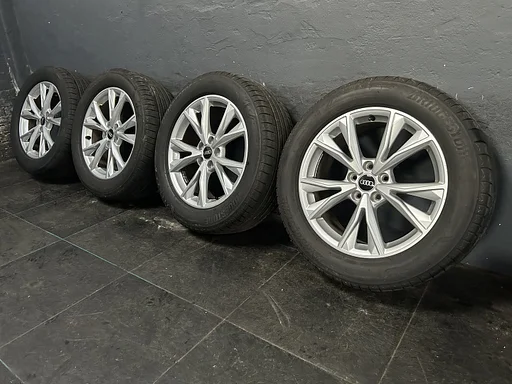 6mm! Originele Audi Q3 F3 83A 18 inch velgen 5x112 zomerbanden 235/55R18 Bridgestone