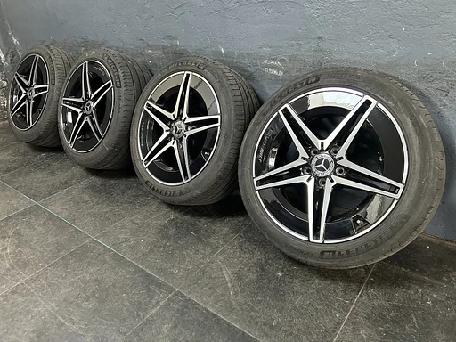 6mm! Originele Mercedes AMG C300E Hybrid W206 18 inch breedset zwarte velgen 5x112 TPMS zomerbanden 225/45R18 Michelin