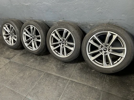 6mm! Originele Audi Q3 SQ3 F3 83A Audi Sport 19 inch antraciete velgen 5x112 zomerbanden 255/45R19 Continental