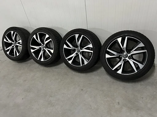 6mm! Originele Volvo S60 V60 5-Double Spoke Matt Black Diamond Cut 18 inch R-Design velgen 5x108 winterbanden 235/45R18 Pirelli