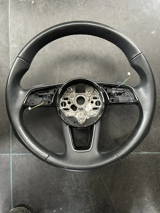 Originele Audi Q2 82A A3 8Y A1 81A leder stuurwiel stuurbediening flippers