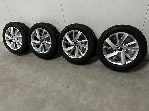 8mm! Originele VW Golf 8 5H Gavia 16 inch velgen 5x112 winterbanden 205/55R16 Continental
