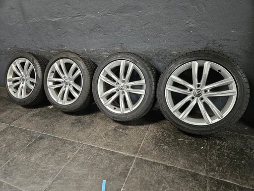 5-6mm! Originele VW Passat B8 3G Dartford 18 inch velgen 5x112 zomerbanden 235/45R18 Pirelli
