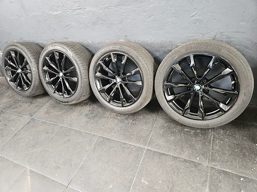 Originele BMW X3 X4 G01 G02 Style 699M 20 inch breedset zwarte velgen 5x112 TPMS Runflat zomerbanden 245/45R20 Bridgestone