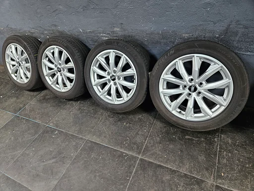 Originele VAG VW Golf Caddy Audi A3 Leon 17 inch velgen 5x112 zomerbanden 205/55R17 Michelin