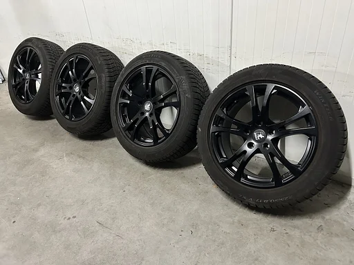 8-9mm! Opel Insignia B Zafira Tourer 17 inch zwarte velgen 5x115 winterbanden 225/50R17 Viking