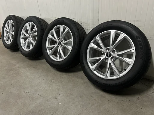 6mm! Originele Audi Q3 F3 83A 18 inch velgen 5x112 zomerbanden 235/55R18 Hankook
