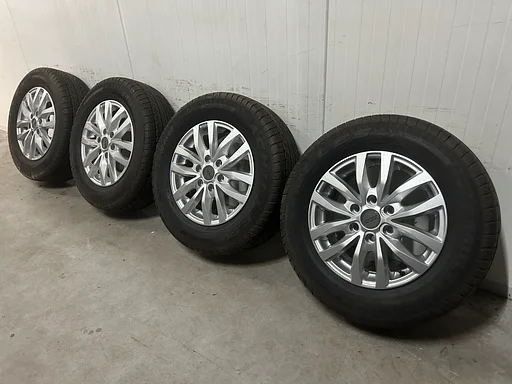 Nieuwe Iveco Daily 16 inch velgen 6x125 zomerbanden 225/65R16C Achilles