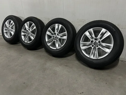 7mm! Originele Skoda Kodiaq 17 inch velgen 5x112 zomerbanden 215/65R17 Hankook