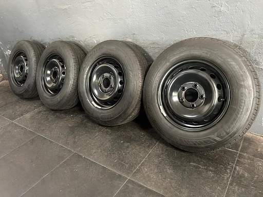 Nieuwe originele Renault Master Facelift 2024 16 inch zwarte stalen velgen 5x130 TPMS zomerbanden 205/75R16C Goodyear