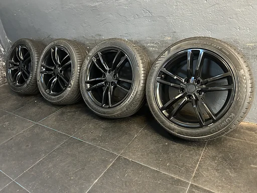 Nieuwe originele Tesla Model S 19 inch velgen 5x120 TPMS zomerbanden 245/45R19 Kumho
