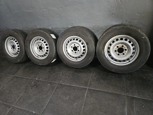 5-6mm! Originele Mercedes Sprinter B907 B910 16 inch stalen velgen TPMS 6x130 zomerbanden 235/65R16C Continental