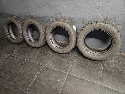 7-8mm! Winterbanden 215/60R16C Michelin Alpin Snow-Ice