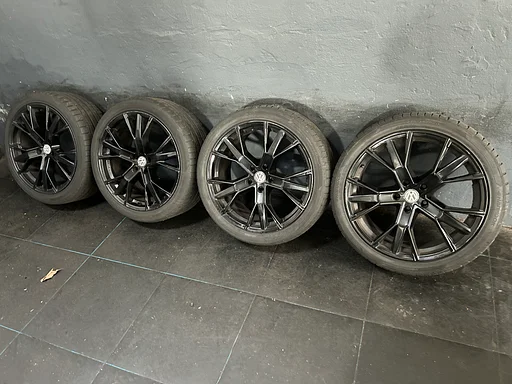 5-6mm! VW Transporter T5 GP T6 T6.1 T7 Multivan Bulli GMP Gunner 20 inch zwarte velgen 5x120 zomerbanden 275/35R20 Hankook