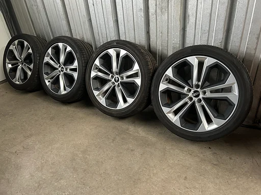 7mm! Originele Audi Q3 SQ3 RSQ3 F3 83A Audi sport 20 inch zwarte velgen 5x112 zomerbanden 255/40R20 Hankook