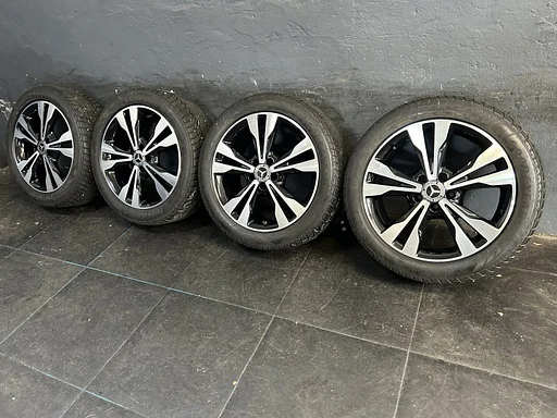 8mm! Originele Mercedes Vito V-klasse W447 18 inch zwarte velgen 5x112 winterbanden 245/45R18 Goodyear