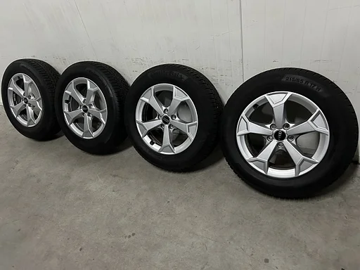 8mm! Originele Audi Q3 SQ3 F3 83A 17 inch velgen 5x112 winterbanden 215/65R17 Continental