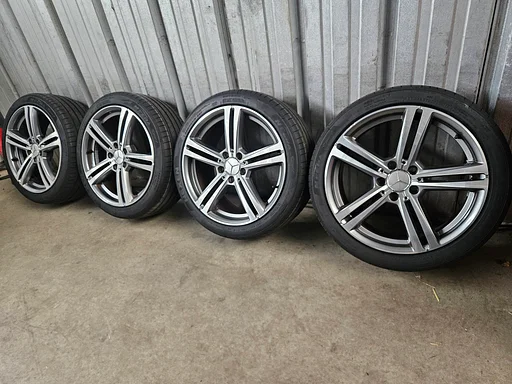 7mm! Originele Mercedes 18 inch velgen 5x112 zomerbanden 225/40R18 Nexen