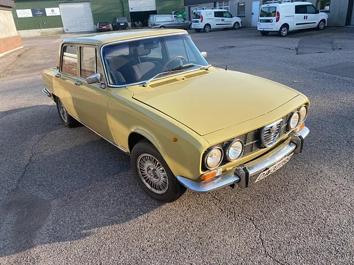 Alfa Romeo 2000 Berlina 1972 Beige