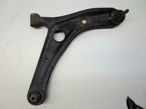 DRAAGARM RECHTS VOOR TOYOTA YARIS VERSO