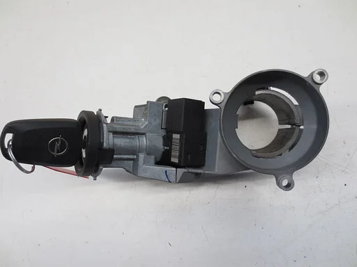CONTACTSLOT MET SLEUTEL OPEL CORSA