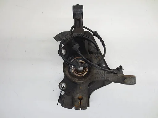 FUSEE WIELNAAF RECHTS VOOR OPEL CORSA