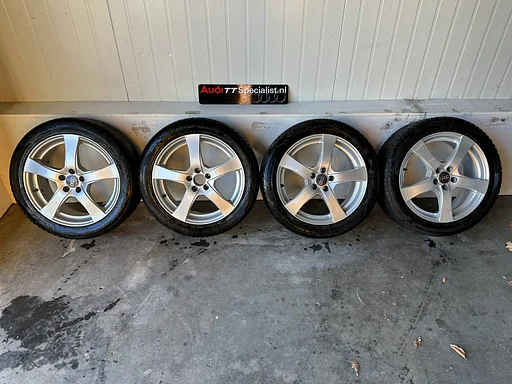 All Season banden set op 17" velgen Audi TT MK1