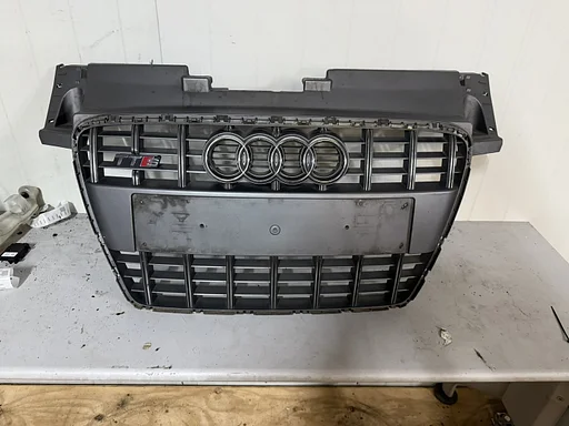 Grille Audi TTS/TT MK2 8J