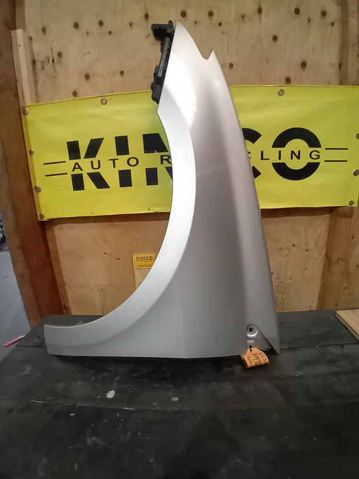 Linker voorspatbord Renault Laguna bj.2011