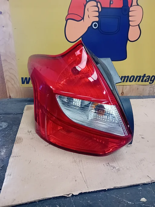 Linker achterlicht Ford Focus MK3 2013