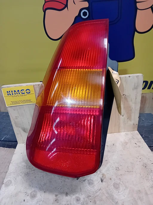 Linker achterlicht Mitsubishi Space Star 2001