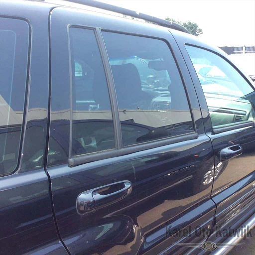 Achterdeur rechts Jeep Grand Cherokee 1999-2004 kleur zwart