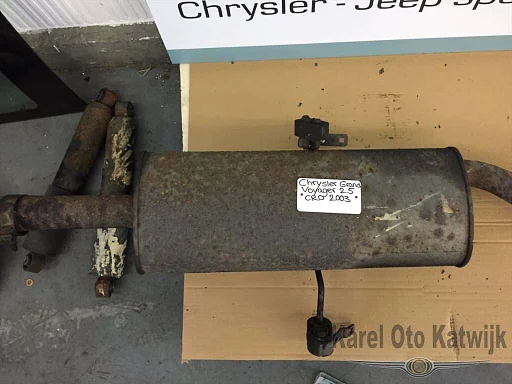 Uitlaatdemper achter Chrysler Grand Voyager 2.5 CRD