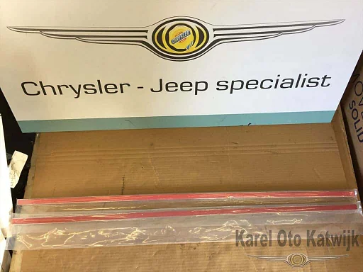 Portier lijsten set rood Dodge Caliber 2007-2012