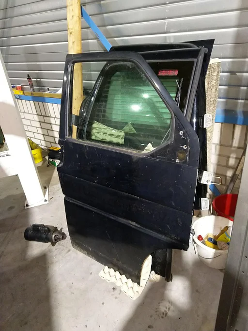 Deur portier rechts voor zwart L041 Transporter T4
