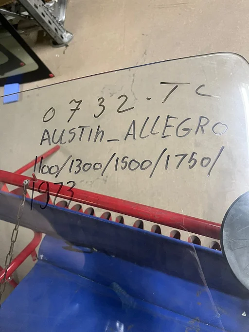 AUSTIN ALLEGRO 73 - 03/83 VOORRUIT blank