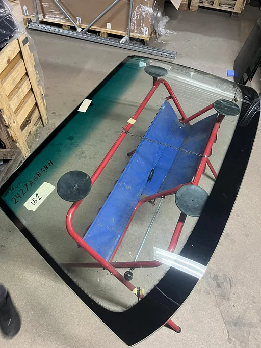 BMW 7-SERIE II E-32 10/86 - 04/94 VOORRUIT GROEN/GROEN +VERWARMING (MET SPIEGELSTEUN)